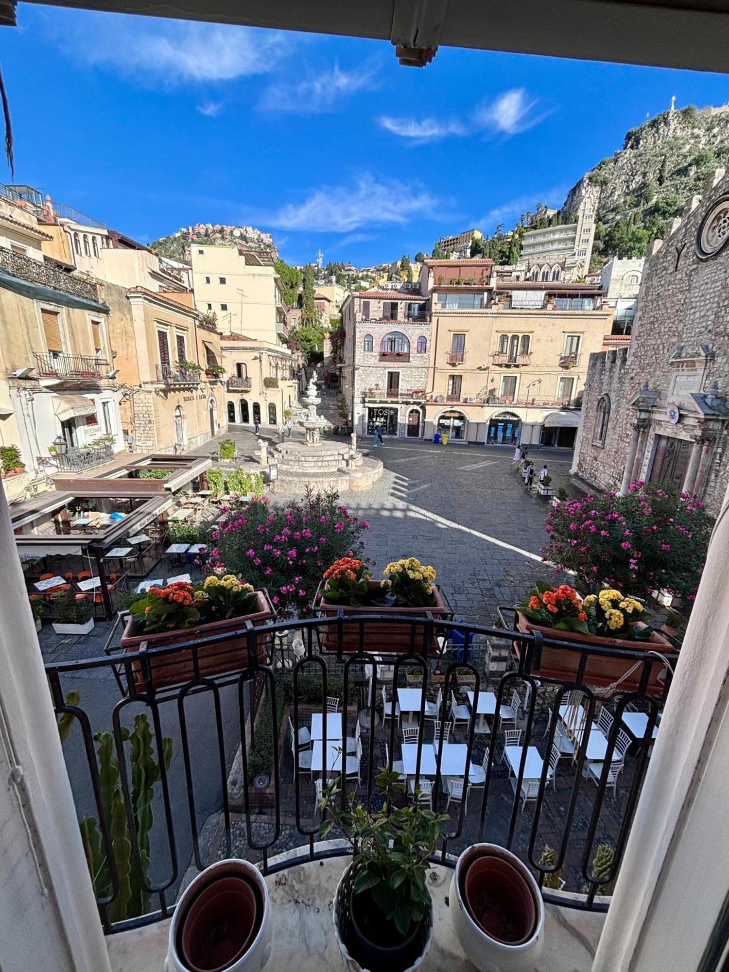 Duomo Square Apartment Taormina Exterior foto